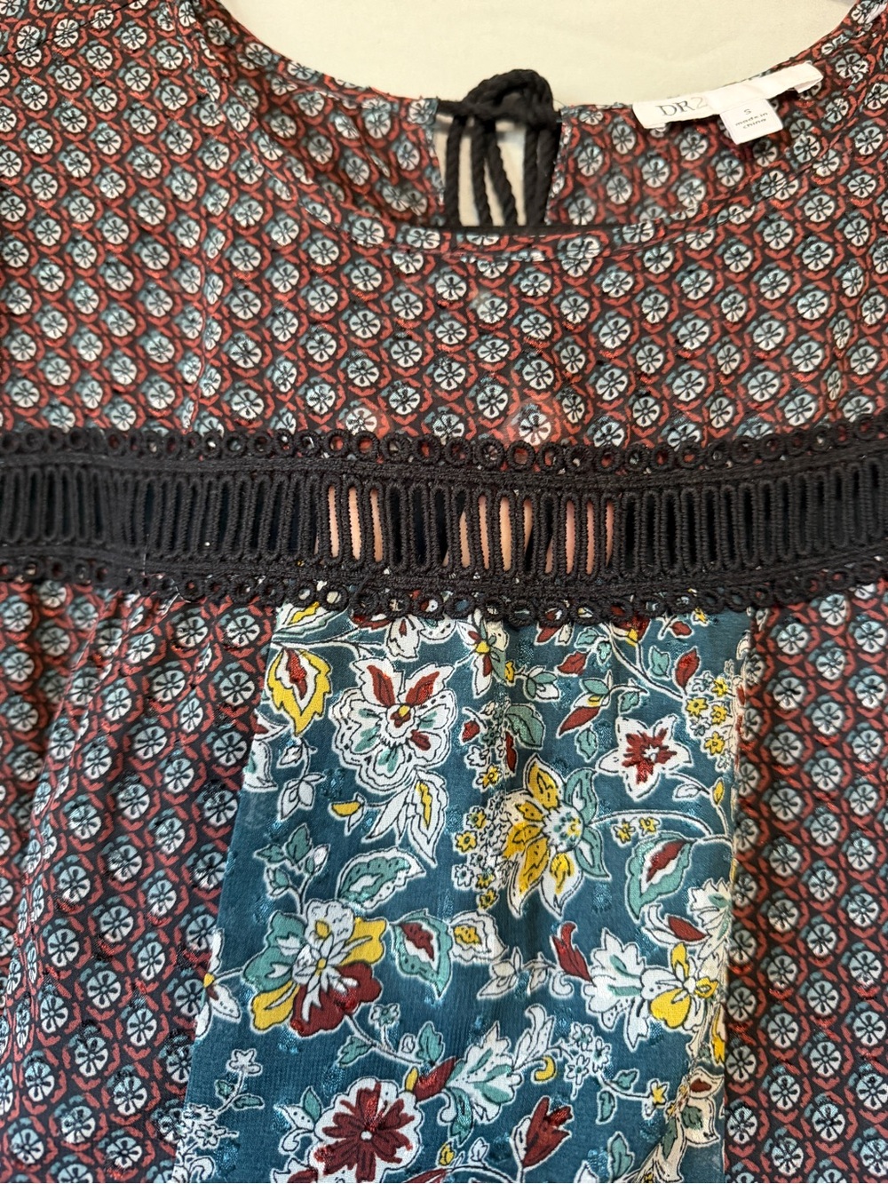 DR2 Womens Boho Mixed Media Floral Blouse S Relaxed Fit Lined Crochet Details - Picture 7 of 10